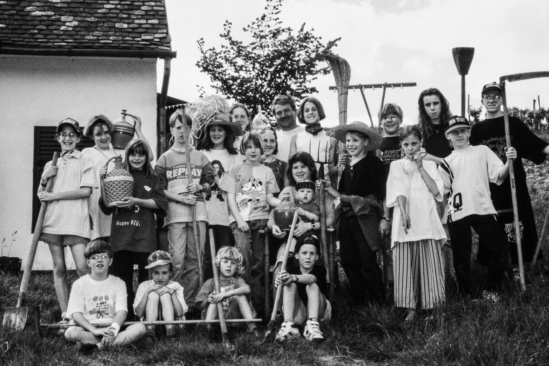 16_1996_Ungarn-Freizeit Varoly.jpg
